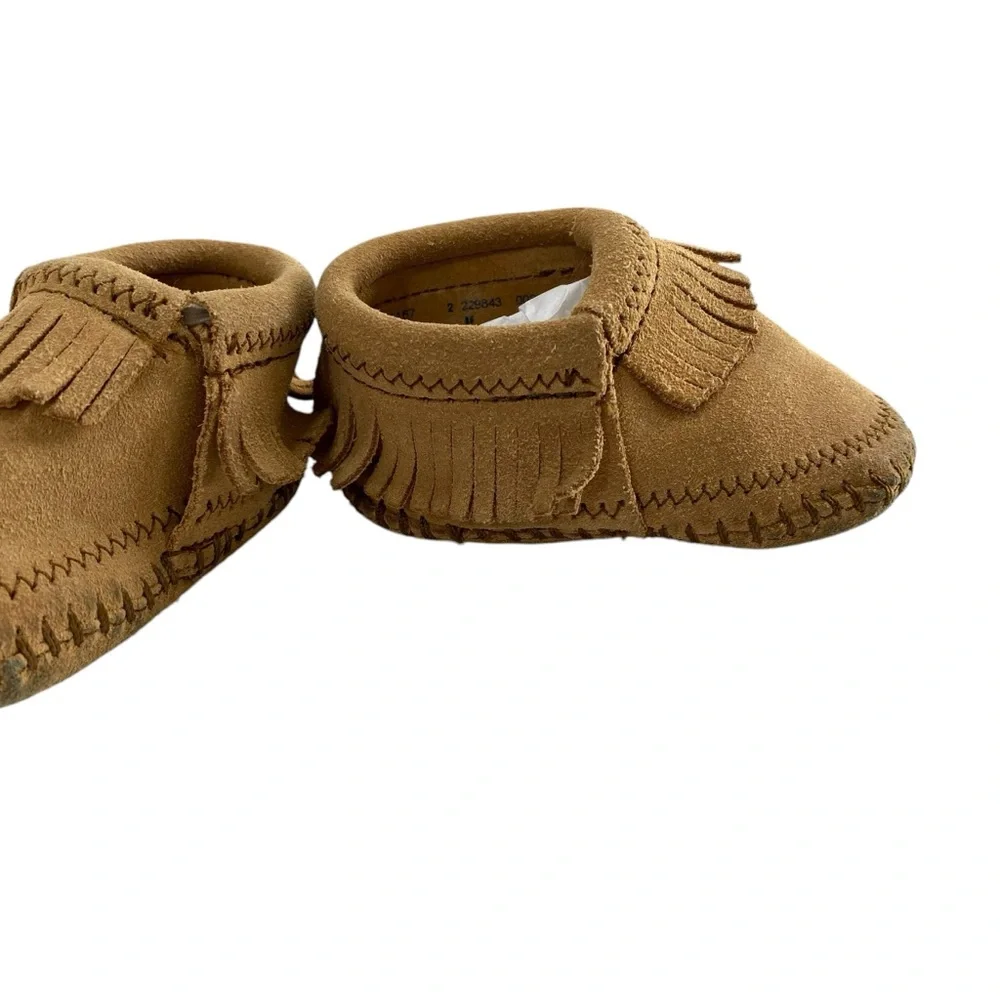Minnetonka Infant Soft Suede Upper Leather Riley Bootie Fringe Boho Comfy 2 Pull